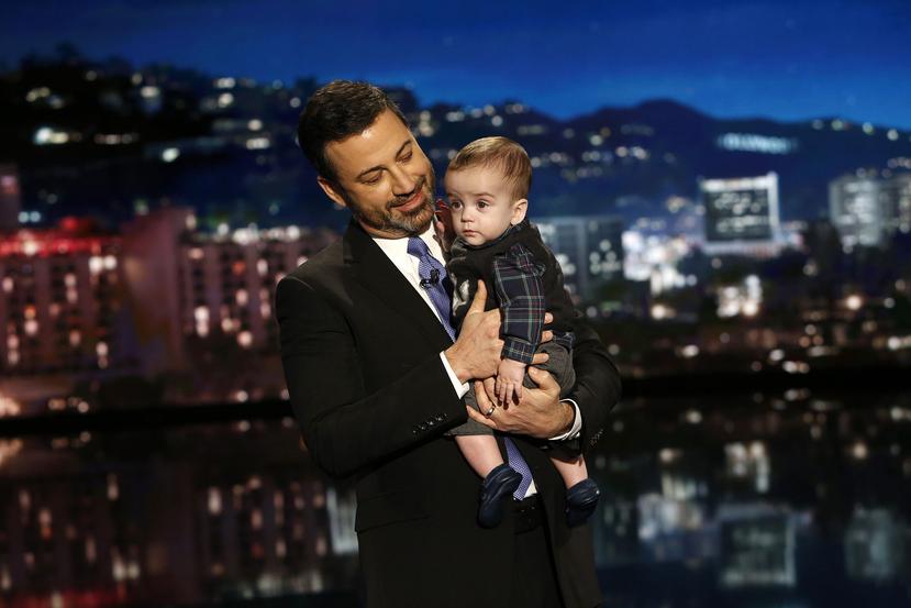 Jimmy Kimmel con su hijo Billy. (AP)