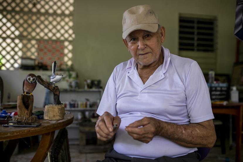 El artesano del pueblo de Ceiba, Ángel M. Rosario es mejor conocido como "Tony La Mula" y ha ganado múltiples premios por sus tallas de aves.


Xavier Garcia / Fotoperiodista
