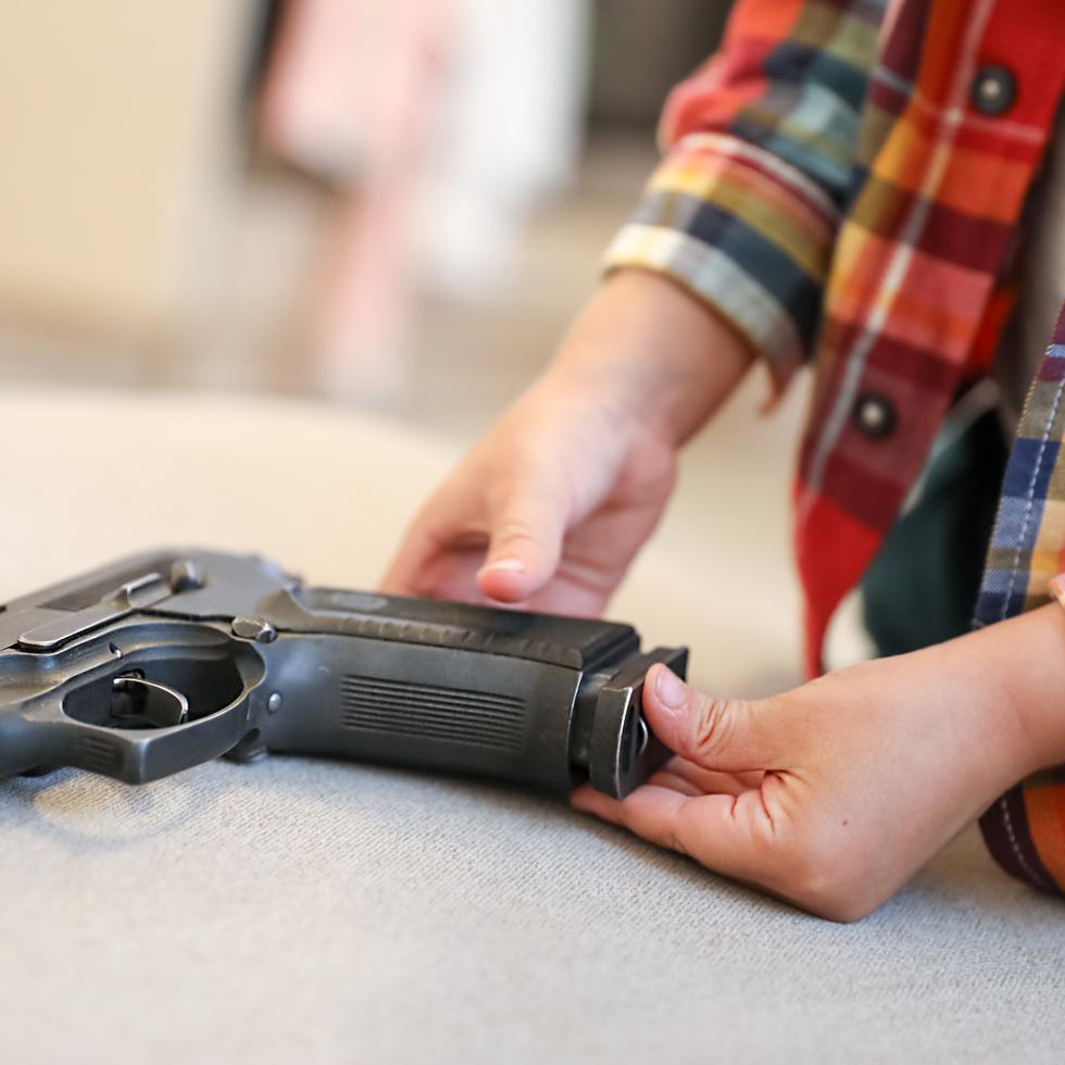 Hace seis semanas entró en vigencia una ley en Michigan que obliga a los propietarios mantener sus armas bajo candado cuando haya menores de edad cerca.