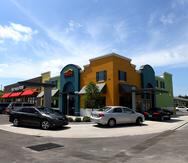 Restaurante El Mesón Sándwiches en Kissimmee,  Florida.  Actualmente, la cadena local opera tres restaurantes en Florida y se prepara para abrir otros adicionales este año, confirmó su presidente Felipe Pérez.