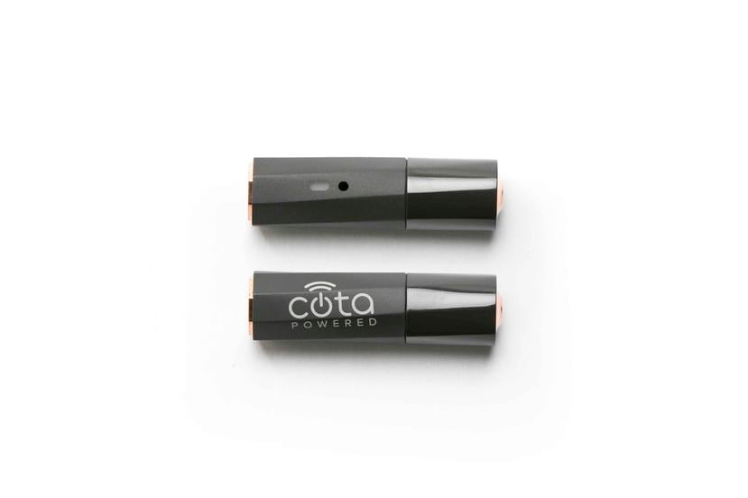La batería Cota Forever, en tamañoa AA, puede mantenerse recargada siempre y cuando reciba la señal inalámbrica de la estación base. (Ossia.com)