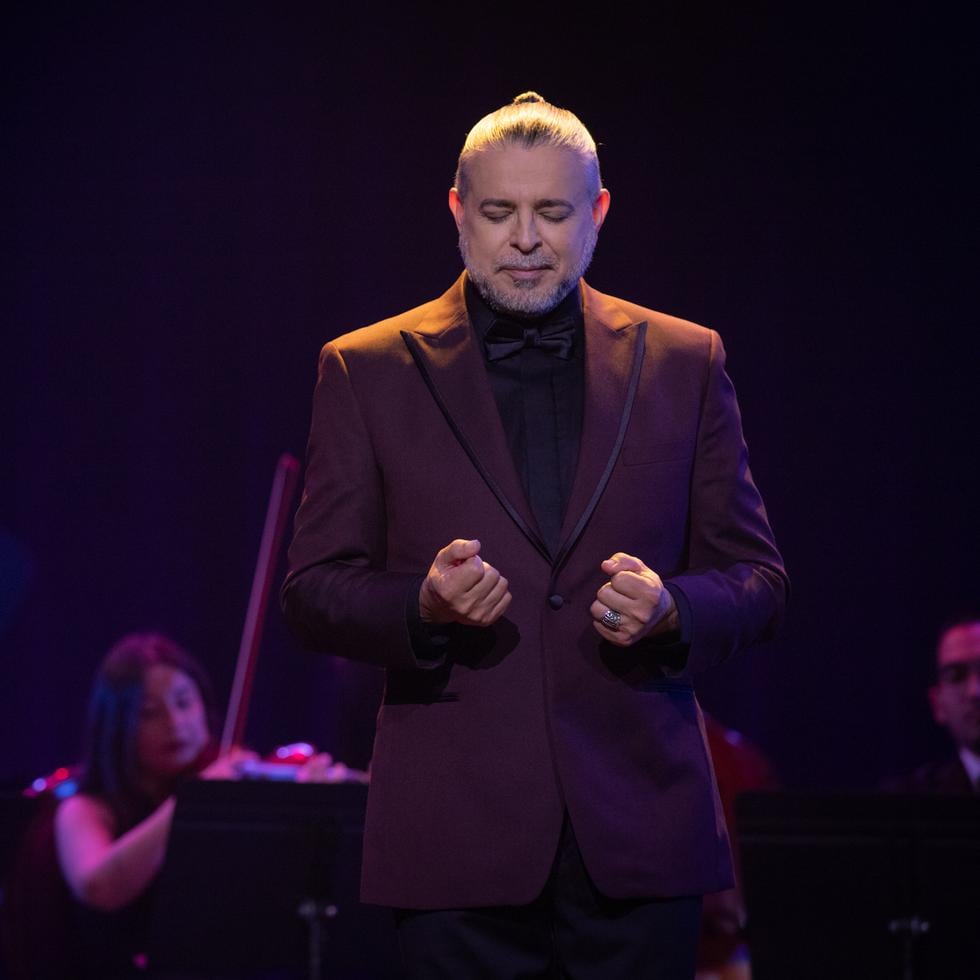 El cantautor nicaraguense, Luis Enrique, grabó un vídeo musical en el Teatro Tapia, de El Viejo San Juan.