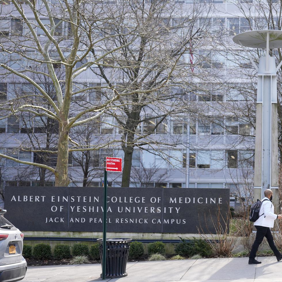 El campus de la Facultad de Medicina Albert Einstein ofrecerá matrículas gratuitas gracias a una donación de $1,000 millones de la exprofesora Ruth Gottesman, viuda de un poderoso inversionista de Wall Street.