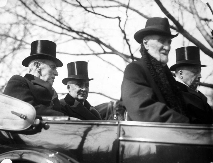El presidente de los Estados Unidos, Woodrow Wilson, a la izquierda, firmó el acta Jones-Shafroth el 2 de marzo de 1917, la cual concedió la ciudadanía americana a toda personas nacida en Puerto Rico. (GFR Media)