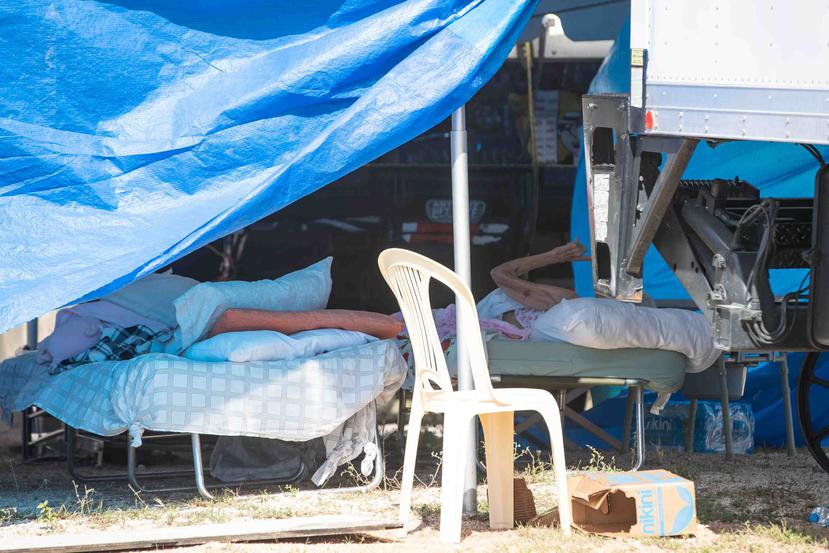 Las dificultades médicas que enfrentan los adultos mayores y la urgencia de evitar una emergencia mayor a la ya situación de crisis suscitada por los terremotos, es un reto latente en los refugios de la región.