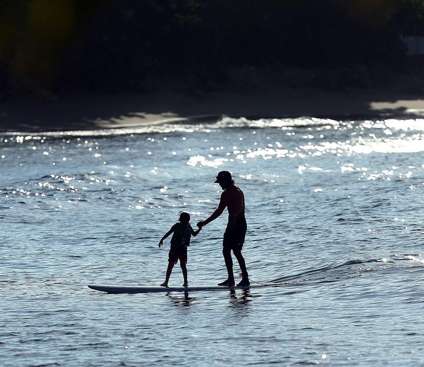 Las clínicas de surf se llevarán a cabo en la playa Jobos de Isabela. (GFR Media)