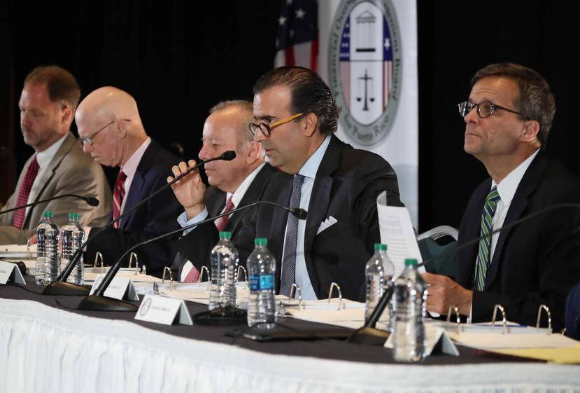 En la foto algunos de los miembros de la Junta de Supervisión Fiscal. En el centro su presidente, José Carrión. (GFR Media)