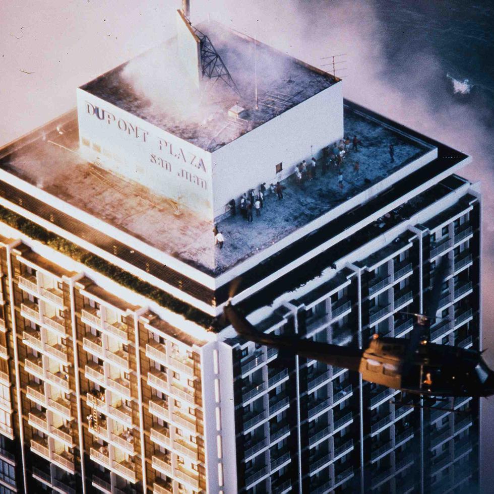 El 31 de diciembre de 1986 Puerto Rico vivió una de las despedidas de año más triste en su historia con el incendio del hotel Dupont Plaza donde murieron 97 personas.
