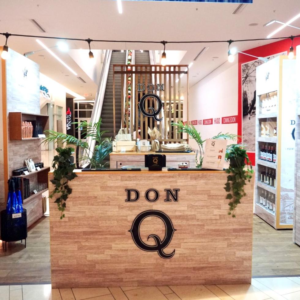 El "pop-up store" la Bodega de Don Q, ubica frente a las escaleras eléctricas que conducen a Il Mercato.