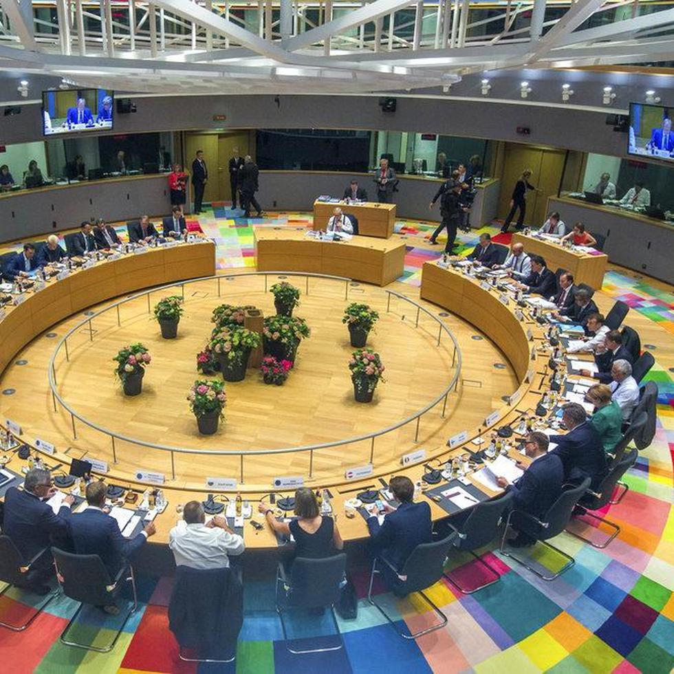 Esta fotografía muestra una vista general de la cumbre de la Unión Europea en Bruselas. (AP)
