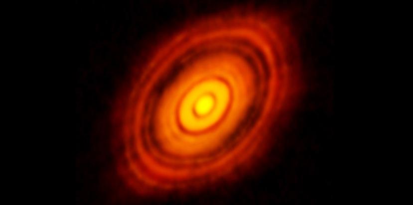 La detección de estos pequeños discos alrededor de las estrellas jóvenes abre la puerta a una mejor comprensión de los discos alrededor de estrellas más evolucionadas y el proceso de formación de planetas. (almaobservatory.org)