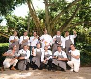 Grupo de chefs locales e internacionales que cocinarán en el Festival gastronómico y de vinos Las Verbenas, en el Dorado Beach-Ritz-Carlton Reserve.