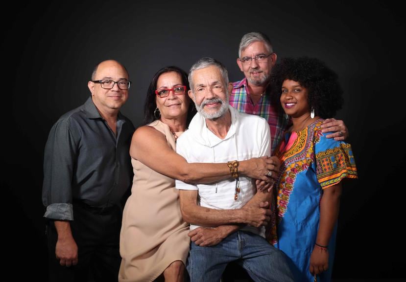 En la foto, Anselmo Fonseca, Rosa Rivera, José Díaz, Joey Pons y Lorangelis Thomas abogan por los derechos de personas con VIH desde el activismo.