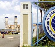 Imagen de la entrada de la central Cambalache, en Arecibo. (GFR Media)