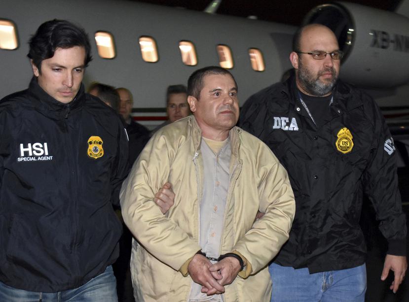 Joaquín "El Chapo" Guzmán, de 64 años, fue extraditado a Estados desde México en enero de 2017 y, tras ser sentenciado a cadena perpetua por tráfico de drogas y por liderar una empresa criminal en 2019, fue enviado a la cárcel ADMAX en Colorado.