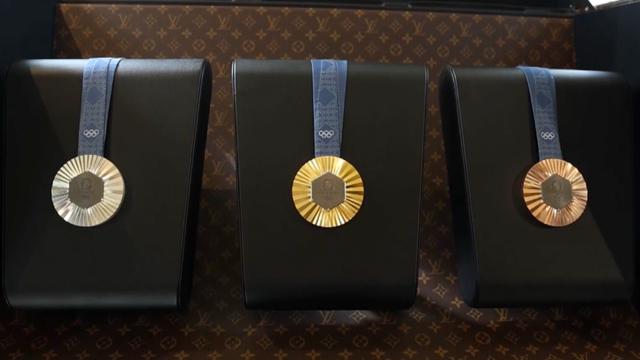 Prestigiosa marca de lujo elabora estuches para medallas olímpicas