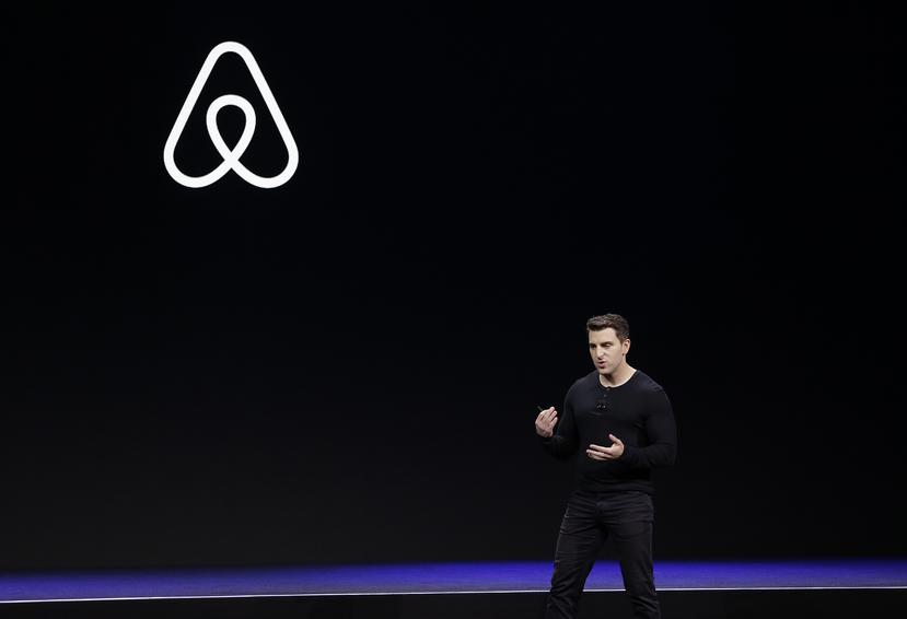 Imagen de archivo en donde se ve al cofundador y CEO de Airbnb Brian Chesky durante un evento en San Francisco.