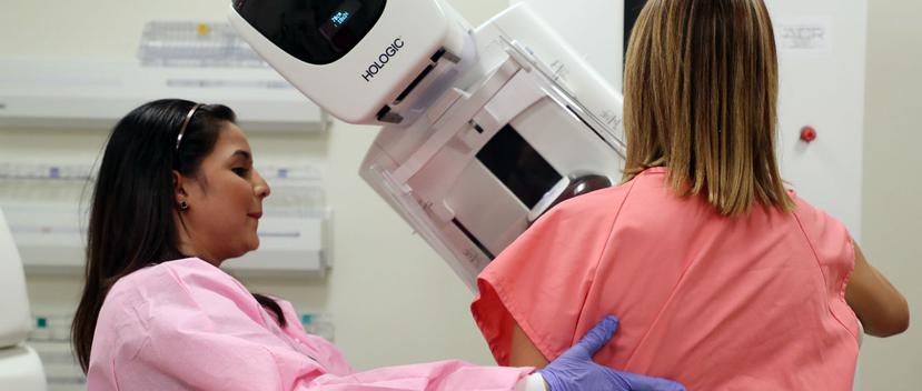 Hasta el momento, la mamografía concontraste solo se ofrece en el Hospital del Centro Comprensivo de Cáncer de Puerto Rico (Juan Luis Martínez / GFR Media)