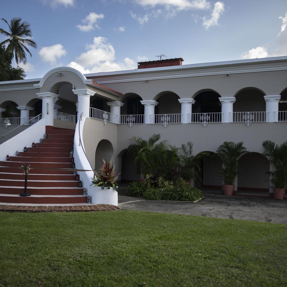 Esta casona, que data de los 1800, fue la residencia de varias generaciones de los Fernández, dueños originales de la hacienda Santa Ana.