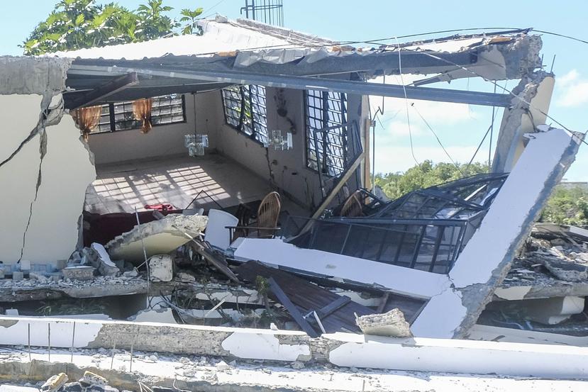 Vista de una residencia destruida por uno de los tantos temblores en Guánica. (GFR Media)