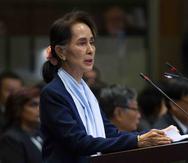 La líder de Birmania Aung San Suu Kyi pronuncia un discurso ante los jueces de la Corte Internacional de Justicia, en La Haya. (AP)