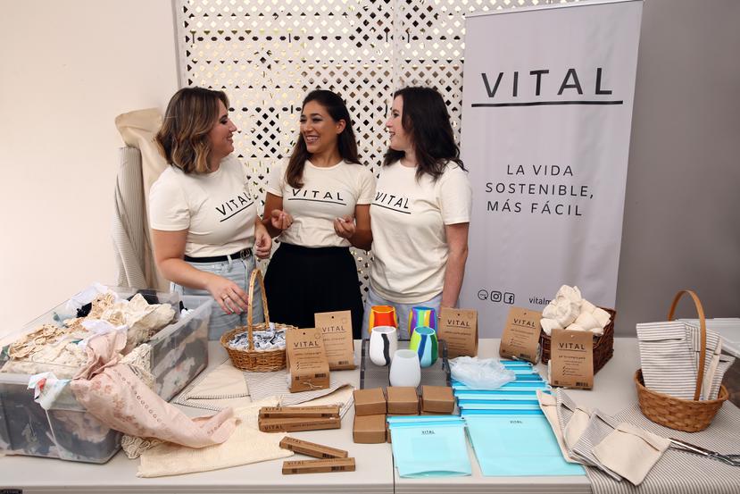 En la foto, el equipo de la startup Vital, ex-alumnos de Guayacán en el programa I-Corps PR cohort #11. Desde la izquierda: Verónica Rodríguez, Laura Napoli y Mimi Beale.