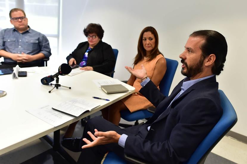 Desde la izquierda, Eugenio Torres, Lucy Crespo, Ingrid  Schmidt y Mario Jordi Maura, participan de la conferencia de prensa.