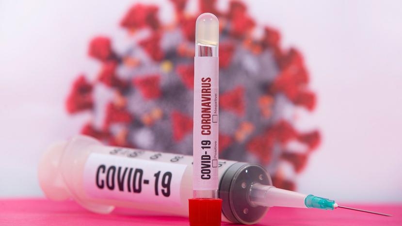 Foto concepto sobre coronavirus, pruebas y medicamentos o vacuna