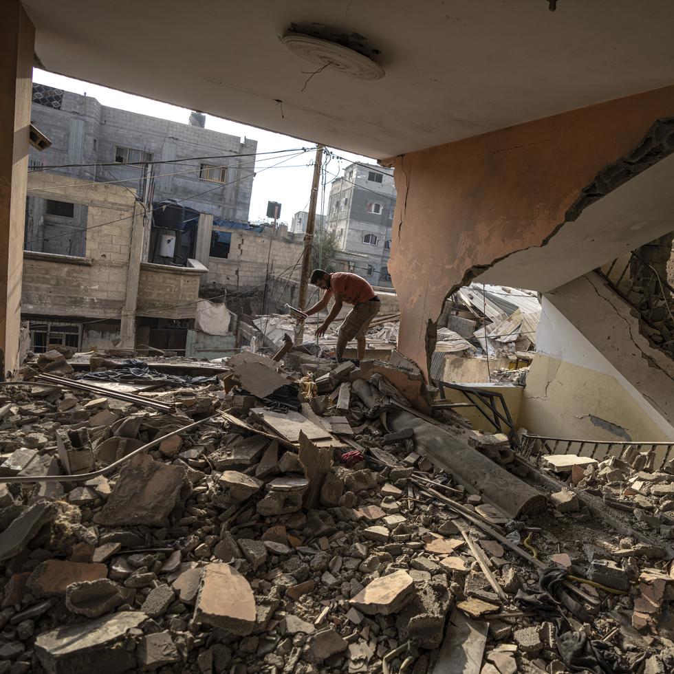 Alrededor de 1.5 millones de personas en Gaza, el 70% de su población, han huido de sus hogares, dijo la ONU el viernes.