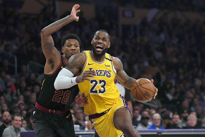 LeBron James y los Lakers serían unos de los más afectados ante una posible cancelación de la temporada. (AP / Archivo)