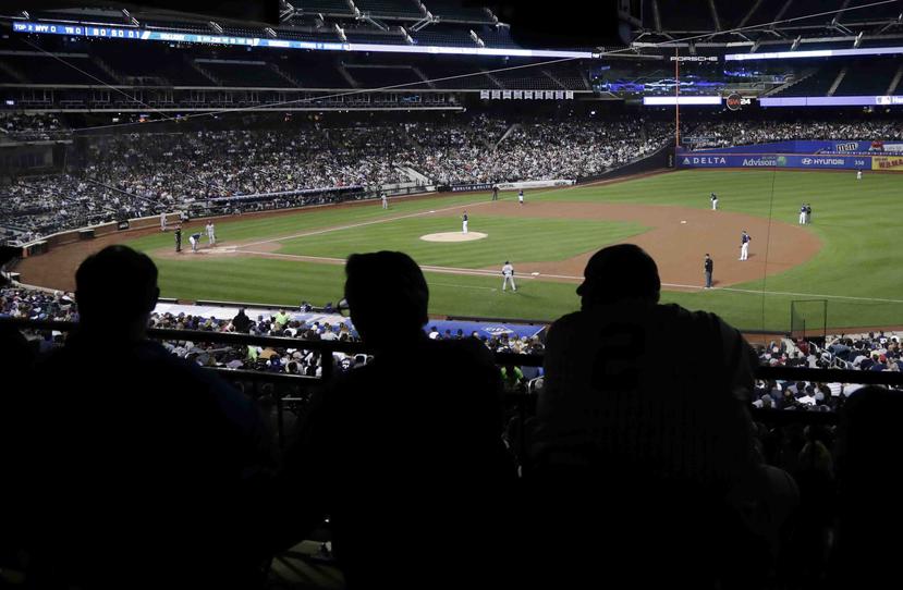 Como parte del nuevo convenio laboral del béisbol, los 162 partidos fueron repartidos en 186 días, un aumento de los 183 de este año. (AP)