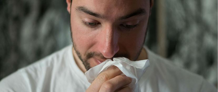 Cuando se trata de influenza es necesario seguir un tratamiento para prevenir complicaciones. (Brittany Colette / Unsplash)