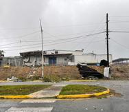 Daños que provocó un tornado en Arecibo.