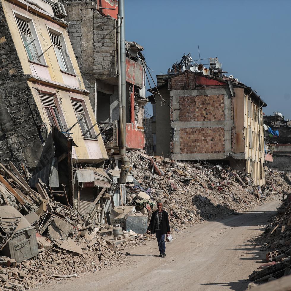 Una de las zonas devastadas durante fuertes terremotos en Turquía.