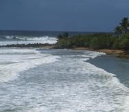 Foto de archivo muestra un evento de marejadas en las costas de Puerto Rico.