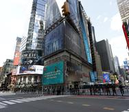 El alcalde Eric Adams señaló que con la implementación de la ley quieren que los 56 millones de turistas que proyectan visitarán la ciudad este año “estén a salvo” cuando caminen por Times Square.