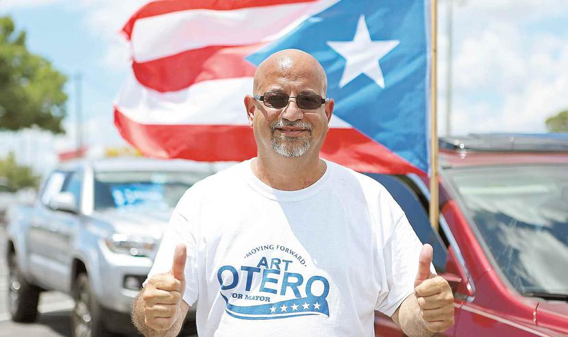 En Kissimmee, el puertorriqueño Arturo “Art” Otero espera por lo menos pasar hoy a una segunda ronda por la alcaldía de la ciudad. (Especial para GFR Media / Carla D. Martínez)