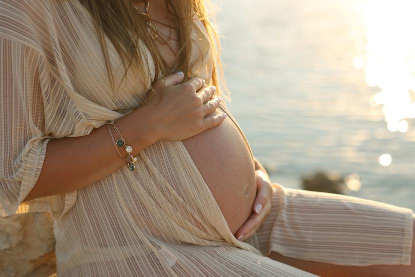 Estudios realizados entre 35,691 mujeres embarazadas vacunadas y no vacunadas demostraron que la inmunización no altera ninguno de los riesgos conocidos durante el embarazo.