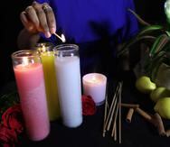 Baños y velas son algunos de los rituales. (GFR Media)