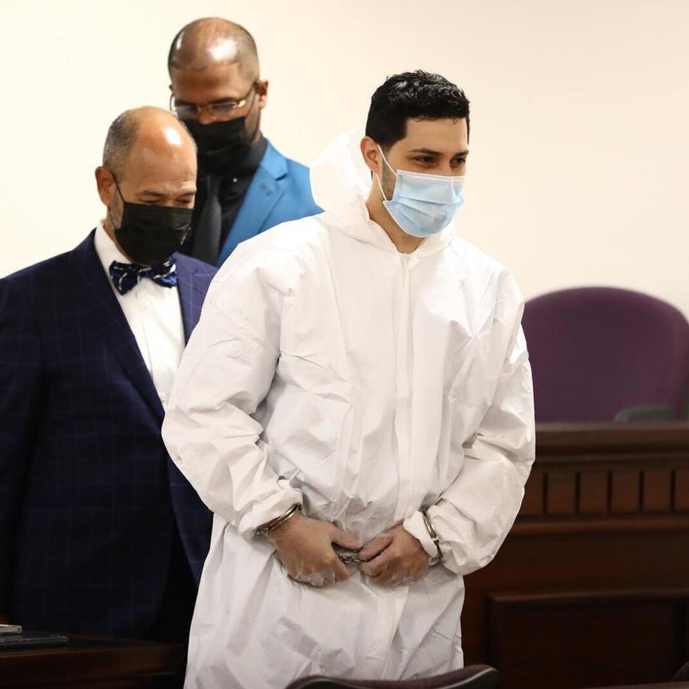 Jensen Medina llega al Tribunal de Fajardo para su vista de sentencia por el asesinato de Arellys Mercado.