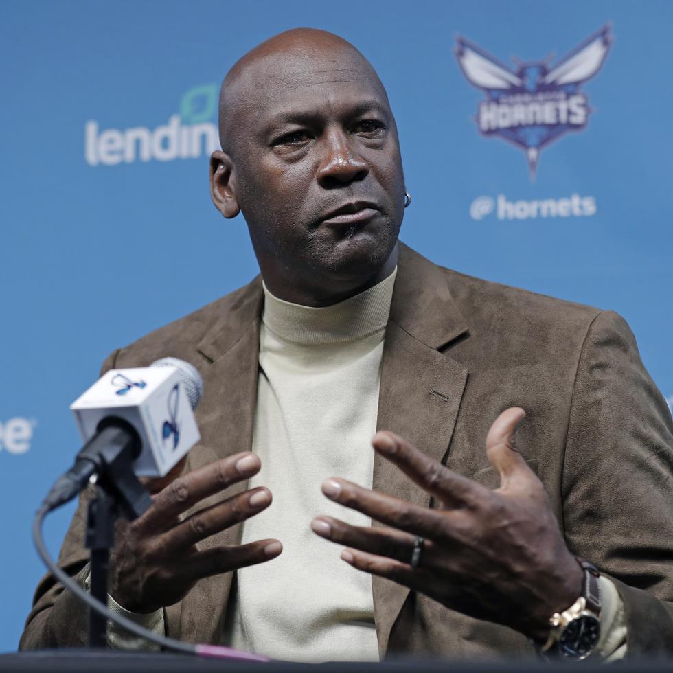 Michael Jordan fue dueño mayoritario de los Hornets por los pasados 13 años.