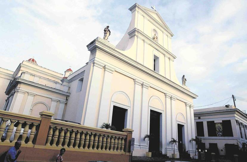 Imagen de la antigua catedral de San Juan, uno de los íconos arquitectónicos de la Iglesia católica en la isla. (GFR Media)