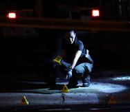 En la escena de los asesinatos en San Juan, la Policía ocupó casquillos de bala calibre .40 y calibre 7.62 x3. (Archivo / GFR Media)
