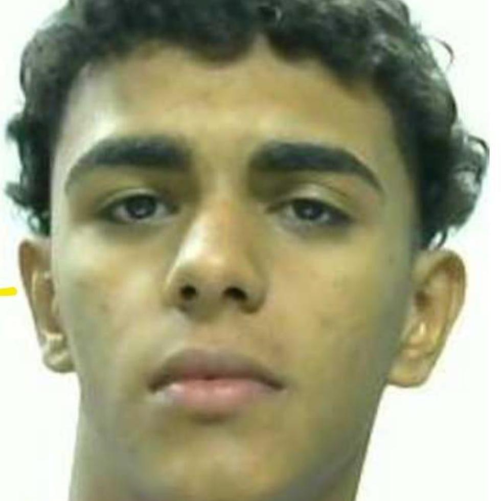 Carlos Aníbal Rosado Martínez, de 23 años, identificado como el sospechoso del asesinato del joven de 17 años, residente de Maryland, que resultó asesinado anoche en Isla Verde, como producto de un altercado en la playa.