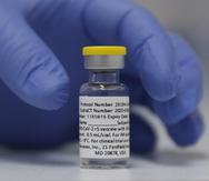 CovavaxTM es una vacuna proteica, fabricada con una tecnología más antigua que se ha utilizado durante años para producir otros tipos de vacunas.