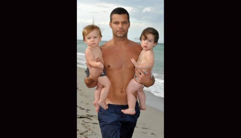 En 2008, Ricky Martin sorprendía al mundo revelando el nacimiento de Mateo y Valentino, sus dos hijos mellizos. (Instagram / GDA)
