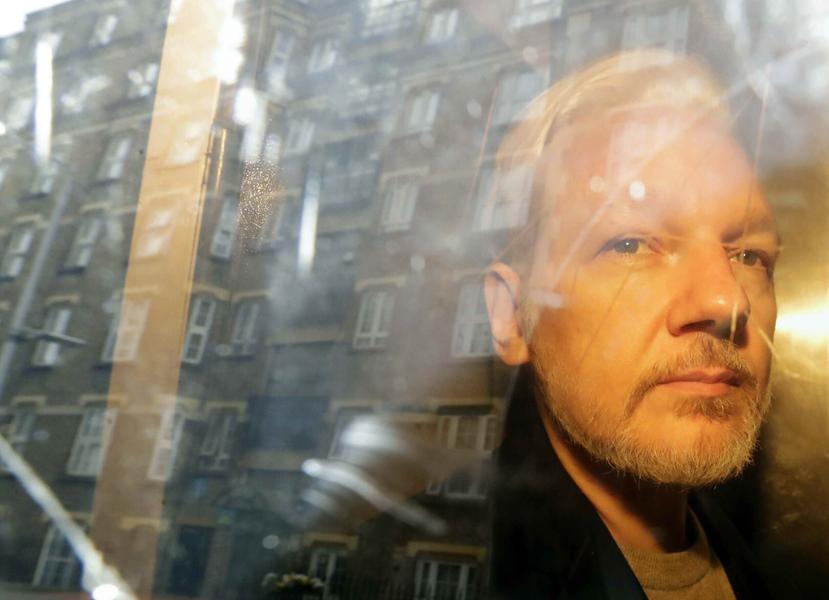 Julian Assange ha estado detenido en la prisión Belmarsh de Londres desde que la policía lo sacó de la embajada hace un año. (Archivo / AP)