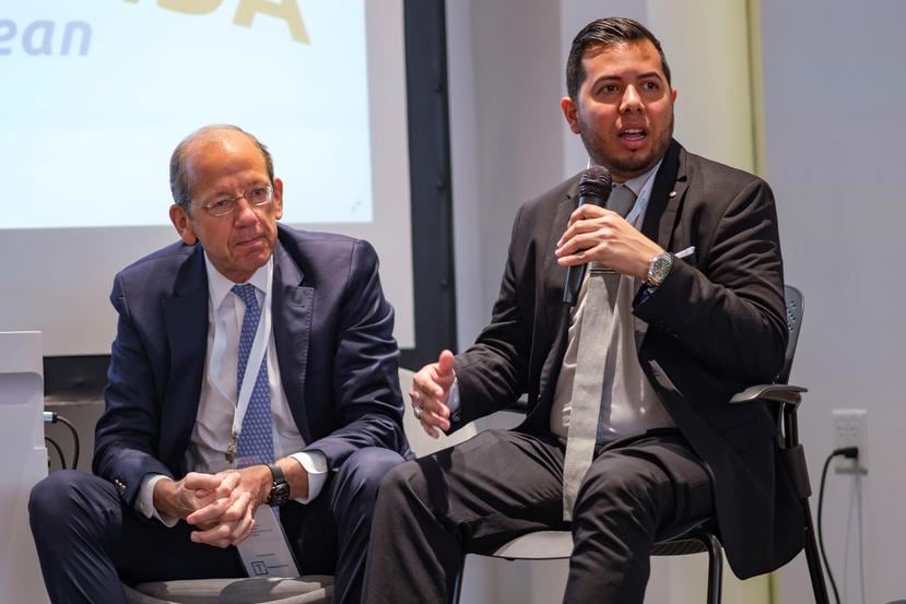 Durante la conferencia anual de “blockchain”, CoinAgenda, el inversionista Cyril Meduña, (izquierda) y el experto en ley tributaria, Giovanni Méndez, resaltaron las áreas que Puerto Rico debe reforzar para mejorar su ecosistema empresarial.