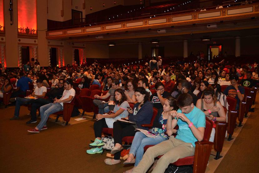 Se registró la asistencia de 822 estudiantes en la asamblea celebrada en el Teatro de la UPR.