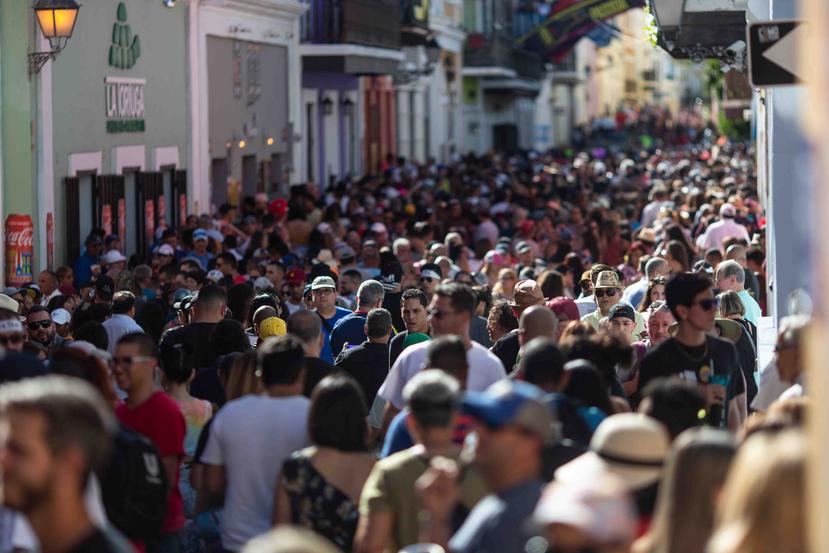 Miles de personas se dieron cita ayer a las Fiestas de la Calle San Sebastián. (Jorge Ramírez Portela / Especial GFR Media)